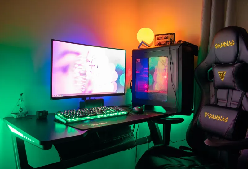 Broke and Undefeated: The Thrift-Store Gaming Rigs That Are Clowning Your $3K Battle Station